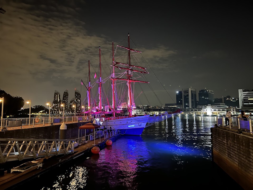 Royal Albatross - Luxury Tall Ship